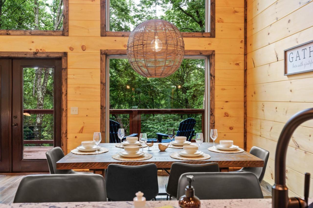 New Cozy Mountain Cabin Hot Tub Near Downtown Гатлінбург Екстер'єр фото