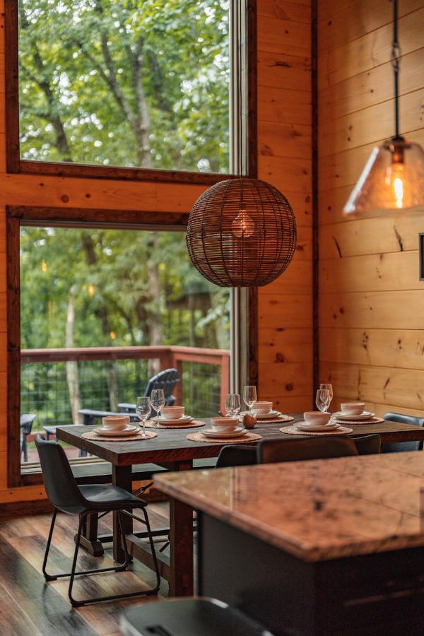 New Cozy Mountain Cabin Hot Tub Near Downtown Гатлінбург Екстер'єр фото