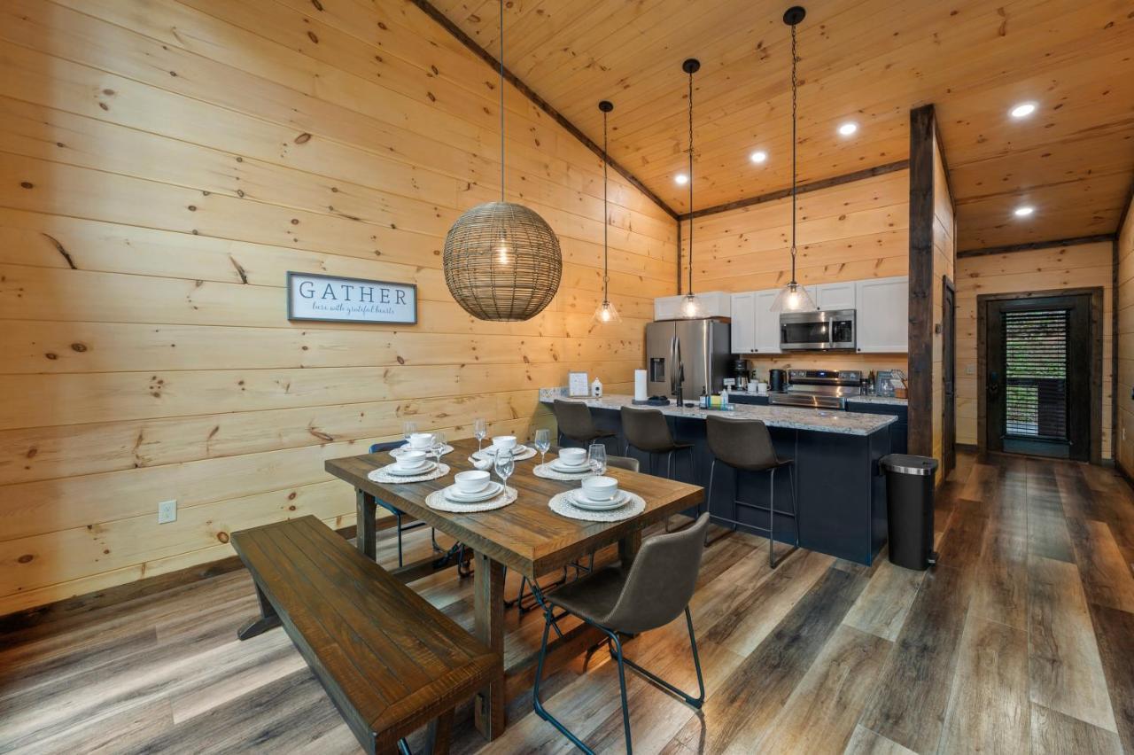 New Cozy Mountain Cabin Hot Tub Near Downtown Гатлінбург Екстер'єр фото