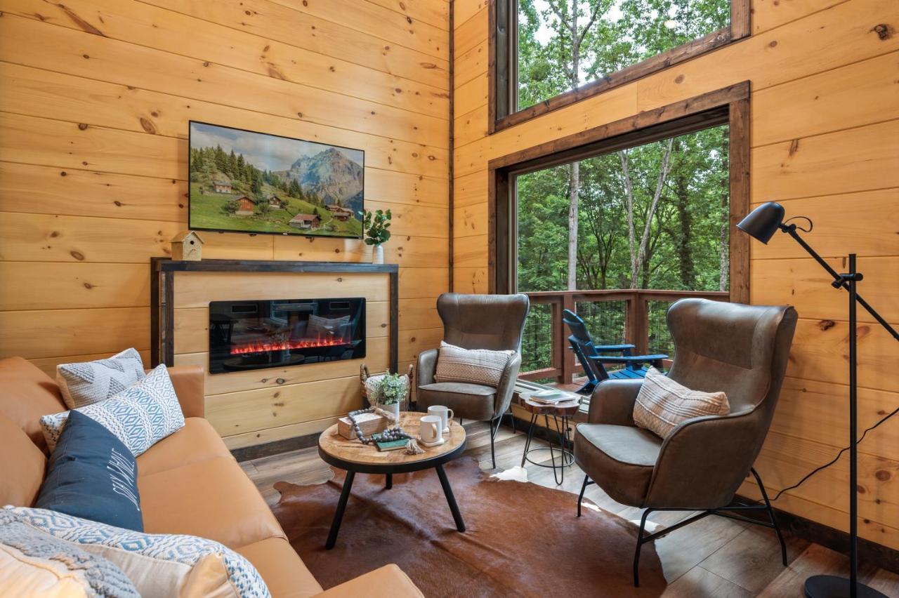 New Cozy Mountain Cabin Hot Tub Near Downtown Гатлінбург Екстер'єр фото