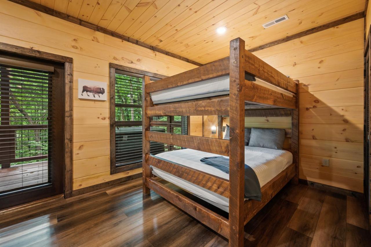 New Cozy Mountain Cabin Hot Tub Near Downtown Гатлінбург Екстер'єр фото