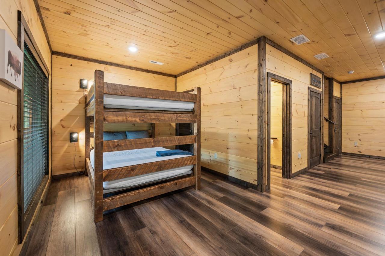New Cozy Mountain Cabin Hot Tub Near Downtown Гатлінбург Екстер'єр фото